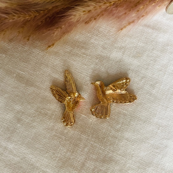 🌟Buy 2 Pairs, Get One Free, NWT Hummingbird Stud Earrings, Hummers - Picture 5 of 6